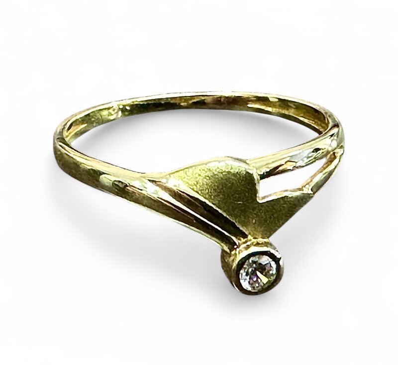 Damenring mit Zirkonia 333/- Gelbgold Gr.53