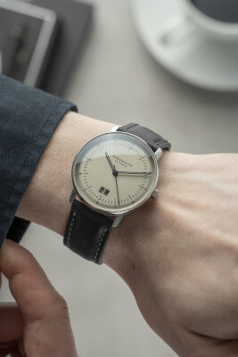 Sternglas Naos Großdatum S01-NAG26-BR02 38 mm