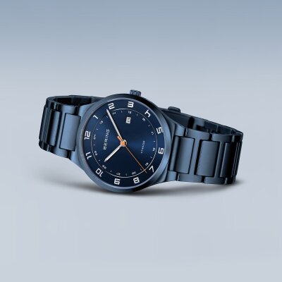 BERING Herrenuhr Titanium 15139-797