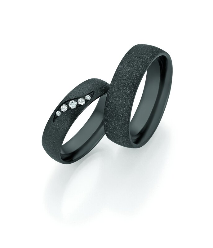 Collection Ruesch Trauringe Black & Diamonds 14/30090 + 14/30100